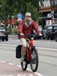 Amsterdam 1 september 2025
Porgy Franssen op de electrische fiets in Amsterdam zuid.