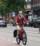 Amsterdam 1 september 2025
Porgy Franssen op de electrische fiets in Amsterdam zuid.