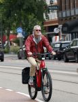Amsterdam 1 september 2025
Porgy Franssen op de electrische fiets in Amsterdam zuid.