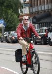 Amsterdam 1 september 2025
Porgy Franssen op de electrische fiets in Amsterdam zuid.