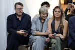 Amsterdam 18 september 2025
Prinses Eloise organiseert samen met Attire Amsterdam en My Lima Lima een modeshow . Haar ouders, Prins Constantijn en moeder Prinses Laurentien zijn natuurlijk aanwezig .