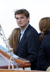 Amsterdam 24 augustus 202
Prins Maurits en Prinses MarilÃ¨ne hebben drie kinderen: Anna (geboren in 2001), Lucas (geboren in 2002), en Felicia (geboren in 2005). Hun volledige achternaam is Van Lippe-Biesterfeld van Vollenhoven . Prins Maurits neemt met zijn gezin de Vlootschouw af tijdens de laatste dag van Sail. Ze varen met de Groene Draeck.