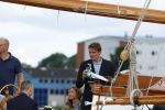 Amsterdam 24 augustus 202
Prins Maurits en Prinses MarilÃ¨ne hebben drie kinderen: Anna (geboren in 2001), Lucas (geboren in 2002), en Felicia (geboren in 2005). Hun volledige achternaam is Van Lippe-Biesterfeld van Vollenhoven . Prins Maurits neemt met zijn gezin de Vlootschouw af tijdens de laatste dag van Sail. Ze varen met de Groene Draeck.