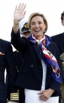 Amsterdam 24 augustus 202
Prins Maurits en Prinses MarilÃ¨ne hebben drie kinderen: Anna (geboren in 2001), Lucas (geboren in 2002), en Felicia (geboren in 2005). Hun volledige achternaam is Van Lippe-Biesterfeld van Vollenhoven . Prins Maurits neemt met zijn gezin de Vlootschouw af tijdens de laatste dag van Sail. Ze varen met de Groene Draeck.