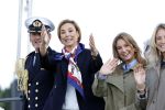 Amsterdam 24 augustus 202
Prins Maurits en Prinses MarilÃ¨ne hebben drie kinderen: Anna (geboren in 2001), Lucas (geboren in 2002), en Felicia (geboren in 2005). Hun volledige achternaam is Van Lippe-Biesterfeld van Vollenhoven . Prins Maurits neemt met zijn gezin de Vlootschouw af tijdens de laatste dag van Sail. Ze varen met de Groene Draeck.