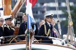 Amsterdam 24 augustus 202
Prins Maurits en Prinses MarilÃ¨ne hebben drie kinderen: Anna (geboren in 2001), Lucas (geboren in 2002), en Felicia (geboren in 2005). Hun volledige achternaam is Van Lippe-Biesterfeld van Vollenhoven . Prins Maurits neemt met zijn gezin de Vlootschouw af tijdens de laatste dag van Sail. Ze varen met de Groene Draeck.