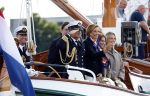 Amsterdam 24 augustus 202
Prins Maurits en Prinses MarilÃ¨ne hebben drie kinderen: Anna (geboren in 2001), Lucas (geboren in 2002), en Felicia (geboren in 2005). Hun volledige achternaam is Van Lippe-Biesterfeld van Vollenhoven . Prins Maurits neemt met zijn gezin de Vlootschouw af tijdens de laatste dag van Sail. Ze varen met de Groene Draeck.