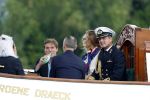 Amsterdam 24 augustus 202
Prins Maurits en Prinses MarilÃ¨ne hebben drie kinderen: Anna (geboren in 2001), Lucas (geboren in 2002), en Felicia (geboren in 2005). Hun volledige achternaam is Van Lippe-Biesterfeld van Vollenhoven . Prins Maurits neemt met zijn gezin de Vlootschouw af tijdens de laatste dag van Sail. Ze varen met de Groene Draeck.