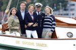 Amsterdam 24 augustus 202
Prins Maurits en Prinses MarilÃ¨ne hebben drie kinderen: Anna (geboren in 2001), Lucas (geboren in 2002), en Felicia (geboren in 2005). Hun volledige achternaam is Van Lippe-Biesterfeld van Vollenhoven . Prins Maurits neemt met zijn gezin de Vlootschouw af tijdens de laatste dag van Sail. Ze varen met de Groene Draeck.