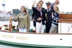 Amsterdam 24 augustus 202
Prins Maurits en Prinses MarilÃ¨ne hebben drie kinderen: Anna (geboren in 2001), Lucas (geboren in 2002), en Felicia (geboren in 2005). Hun volledige achternaam is Van Lippe-Biesterfeld van Vollenhoven . Prins Maurits neemt met zijn gezin de Vlootschouw af tijdens de laatste dag van Sail. Ze varen met de Groene Draeck.