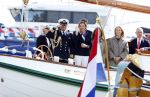 Amsterdam 24 augustus 202
Prins Maurits en Prinses MarilÃ¨ne hebben drie kinderen: Anna (geboren in 2001), Lucas (geboren in 2002), en Felicia (geboren in 2005). Hun volledige achternaam is Van Lippe-Biesterfeld van Vollenhoven . Prins Maurits neemt met zijn gezin de Vlootschouw af tijdens de laatste dag van Sail. Ze varen met de Groene Draeck.