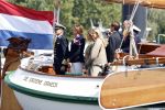 Amsterdam 24 augustus 202
Prins Maurits en Prinses MarilÃ¨ne hebben drie kinderen: Anna (geboren in 2001), Lucas (geboren in 2002), en Felicia (geboren in 2005). Hun volledige achternaam is Van Lippe-Biesterfeld van Vollenhoven . Prins Maurits neemt met zijn gezin de Vlootschouw af tijdens de laatste dag van Sail. Ze varen met de Groene Draeck.