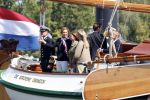 Amsterdam 24 augustus 202
Prins Maurits en Prinses MarilÃ¨ne hebben drie kinderen: Anna (geboren in 2001), Lucas (geboren in 2002), en Felicia (geboren in 2005). Hun volledige achternaam is Van Lippe-Biesterfeld van Vollenhoven . Prins Maurits neemt met zijn gezin de Vlootschouw af tijdens de laatste dag van Sail. Ze varen met de Groene Draeck.