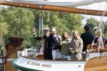 Amsterdam 24 augustus 202
Prins Maurits en Prinses MarilÃ¨ne hebben drie kinderen: Anna (geboren in 2001), Lucas (geboren in 2002), en Felicia (geboren in 2005). Hun volledige achternaam is Van Lippe-Biesterfeld van Vollenhoven . Prins Maurits neemt met zijn gezin de Vlootschouw af tijdens de laatste dag van Sail. Ze varen met de Groene Draeck.