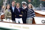 Amsterdam 24 augustus 202
Prins Maurits en Prinses MarilÃ¨ne hebben drie kinderen: Anna (geboren in 2001), Lucas (geboren in 2002), en Felicia (geboren in 2005). Hun volledige achternaam is Van Lippe-Biesterfeld van Vollenhoven . Prins Maurits neemt met zijn gezin de Vlootschouw af tijdens de laatste dag van Sail. Ze varen met de Groene Draeck.