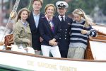 Amsterdam 24 augustus 202
Prins Maurits en Prinses MarilÃ¨ne hebben drie kinderen: Anna (geboren in 2001), Lucas (geboren in 2002), en Felicia (geboren in 2005). Hun volledige achternaam is Van Lippe-Biesterfeld van Vollenhoven . Prins Maurits neemt met zijn gezin de Vlootschouw af tijdens de laatste dag van Sail. Ze varen met de Groene Draeck.