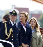 Amsterdam 24 augustus 202
Prins Maurits en Prinses MarilÃ¨ne hebben drie kinderen: Anna (geboren in 2001), Lucas (geboren in 2002), en Felicia (geboren in 2005). Hun volledige achternaam is Van Lippe-Biesterfeld van Vollenhoven . Prins Maurits neemt met zijn gezin de Vlootschouw af tijdens de laatste dag van Sail. Ze varen met de Groene Draeck.