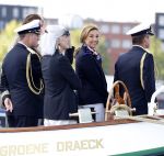 Amsterdam 24 augustus 202
Prins Maurits en Prinses MarilÃ¨ne hebben drie kinderen: Anna (geboren in 2001), Lucas (geboren in 2002), en Felicia (geboren in 2005). Hun volledige achternaam is Van Lippe-Biesterfeld van Vollenhoven . Prins Maurits neemt met zijn gezin de Vlootschouw af tijdens de laatste dag van Sail. Ze varen met de Groene Draeck.