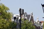 Amsterdam 14 augustus 2025
Bij het huis van prinses Amalia zijn nieuwe geavanceerde beveiligingscamera's opgehangen. Op de gracht hangen nog dezelfde die er al hingen