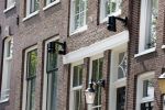 Amsterdam 14 augustus 2025
Bij het huis van prinses Amalia zijn nieuwe geavanceerde beveiligingscamera's opgehangen.