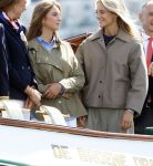 Amsterdam 24 augustus 202
Prins Maurits en Prinses MarilÃ¨ne hebben drie kinderen: Anna (geboren in 2001), Lucas (geboren in 2002), en Felicia (geboren in 2005). Hun volledige achternaam is Van Lippe-Biesterfeld van Vollenhoven . Prins Maurits neemt met zijn gezin de Vlootschouw af tijdens de laatste dag van Sail. Ze varen met de Groene Draeck.