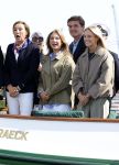 Amsterdam 24 augustus 202
Prins Maurits en Prinses MarilÃ¨ne hebben drie kinderen: Anna (geboren in 2001), Lucas (geboren in 2002), en Felicia (geboren in 2005). Hun volledige achternaam is Van Lippe-Biesterfeld van Vollenhoven . Prins Maurits neemt met zijn gezin de Vlootschouw af tijdens de laatste dag van Sail. Ze varen met de Groene Draeck.