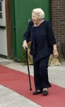 Groesbeek, 12-09-2025 - Hare Koninklijke Hoogheid Prinses Beatrix heropent de gerestaureerde korenmolen De Zuidmolen in Groesbeek. Prinses Beatrix loopt met wandelstok.