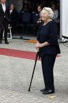 Groesbeek, 12-09-2025 - Hare Koninklijke Hoogheid Prinses Beatrix heropent de gerestaureerde korenmolen De Zuidmolen in Groesbeek. Prinses Beatrix loopt met wandelstok.
