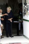 Groesbeek, 12-09-2025 - Hare Koninklijke Hoogheid Prinses Beatrix heropent de gerestaureerde korenmolen De Zuidmolen in Groesbeek. Prinses Beatrix loopt met wandelstok.
