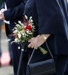 Groesbeek, 12-09-2025 - Hare Koninklijke Hoogheid Prinses Beatrix heropent de gerestaureerde korenmolen De Zuidmolen in Groesbeek. Prinses Beatrix loopt met wandelstok.
