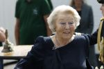 Groesbeek, 12-09-2025 - Hare Koninklijke Hoogheid Prinses Beatrix heropent de gerestaureerde korenmolen De Zuidmolen in Groesbeek. Prinses Beatrix loopt met wandelstok.