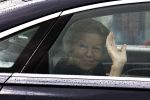 Groesbeek, 12-09-2025 - Hare Koninklijke Hoogheid Prinses Beatrix heropent de gerestaureerde korenmolen De Zuidmolen in Groesbeek. Prinses Beatrix loopt met wandelstok.