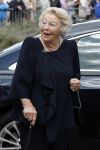 Groesbeek, 12-09-2025 - Hare Koninklijke Hoogheid Prinses Beatrix heropent de gerestaureerde korenmolen De Zuidmolen in Groesbeek. Prinses Beatrix loopt met wandelstok.