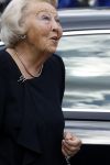 Groesbeek, 12-09-2025 - Hare Koninklijke Hoogheid Prinses Beatrix heropent de gerestaureerde korenmolen De Zuidmolen in Groesbeek. Prinses Beatrix loopt met wandelstok.