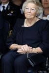 Groesbeek, 12-09-2025 - Hare Koninklijke Hoogheid Prinses Beatrix heropent de gerestaureerde korenmolen De Zuidmolen in Groesbeek. Prinses Beatrix loopt met wandelstok.