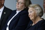 Groesbeek, 12-09-2025 - Hare Koninklijke Hoogheid Prinses Beatrix heropent de gerestaureerde korenmolen De Zuidmolen in Groesbeek. Prinses Beatrix loopt met wandelstok.