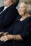Groesbeek, 12-09-2025 - Hare Koninklijke Hoogheid Prinses Beatrix heropent de gerestaureerde korenmolen De Zuidmolen in Groesbeek. Prinses Beatrix loopt met wandelstok.