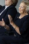 Groesbeek, 12-09-2025 - Hare Koninklijke Hoogheid Prinses Beatrix heropent de gerestaureerde korenmolen De Zuidmolen in Groesbeek. Prinses Beatrix loopt met wandelstok.