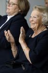 Groesbeek, 12-09-2025 - Hare Koninklijke Hoogheid Prinses Beatrix heropent de gerestaureerde korenmolen De Zuidmolen in Groesbeek. Prinses Beatrix loopt met wandelstok.