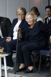 Groesbeek, 12-09-2025 - Hare Koninklijke Hoogheid Prinses Beatrix heropent de gerestaureerde korenmolen De Zuidmolen in Groesbeek. Prinses Beatrix loopt met wandelstok.