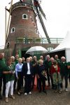 Groesbeek, 12-09-2025 - Hare Koninklijke Hoogheid Prinses Beatrix heropent de gerestaureerde korenmolen De Zuidmolen in Groesbeek. Prinses Beatrix loopt met wandelstok.