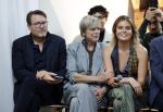 Amsterdam 18 september 2025
Prinses Eloise organiseert samen met Attire Amsterdam en My Lima Lima een modeshow . Haar ouders, Prins Constantijn en moeder Prinses Laurentien zijn natuurlijk aanwezig .