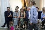 Amsterdam 18 september 2025
Prinses Eloise organiseert samen met Attire Amsterdam en My Lima Lima een modeshow . Haar ouders, Prins Constantijn en moeder Prinses Laurentien zijn natuurlijk aanwezig .
