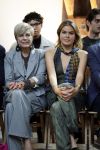Amsterdam 18 september 2025
Prinses Eloise organiseert samen met Attire Amsterdam en My Lima Lima een modeshow . Haar ouders, Prins Constantijn en moeder Prinses Laurentien zijn natuurlijk aanwezig .