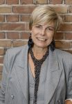 Amsterdam 18 september 2025
Prinses Eloise organiseert samen met Attire Amsterdam en My Lima Lima een modeshow . Haar ouders, Prins Constantijn en moeder Prinses Laurentien zijn natuurlijk aanwezig .