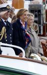 Amsterdam 24 augustus 202
Prins Maurits en Prinses MarilÃ¨ne hebben drie kinderen: Anna (geboren in 2001), Lucas (geboren in 2002), en Felicia (geboren in 2005). Hun volledige achternaam is Van Lippe-Biesterfeld van Vollenhoven . Prins Maurits neemt met zijn gezin de Vlootschouw af tijdens de laatste dag van Sail. Ze varen met de Groene Draeck.
