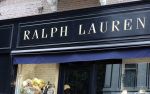 Amsterdam 26 augustus 2026
Logo's van de winkels op de pc hooftstraat . DE Winkelstraat van Nederland . Ralph Lauren
