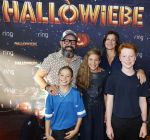 Utrecht 19 september 2025
Premiere Hallowiebe in Kinepolis. Ramon Brugman met partner Nijke en hun kinderen Sepp, Reza en Miya