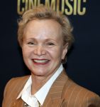 Amsterdam 12 september 2025
Uitreiking Cinemusic Rembrandt Oeuvre Award - tijdens The Night Of Cinemusic in het Concertgebouw. Jeroen Krabbe krijgt Ouvre prijs uit handen van Rene Mioch . Renee Soutendijk kwam met man Thed Lensen