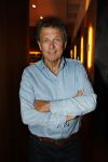 Amsterdam 26 september 2025
Boekpresentatie Simone v d Ende in restaurant Rijks . Chantal Janzen ontvangt het eerste boek . Robert ten Brink kwam met zijn vrouw Roos